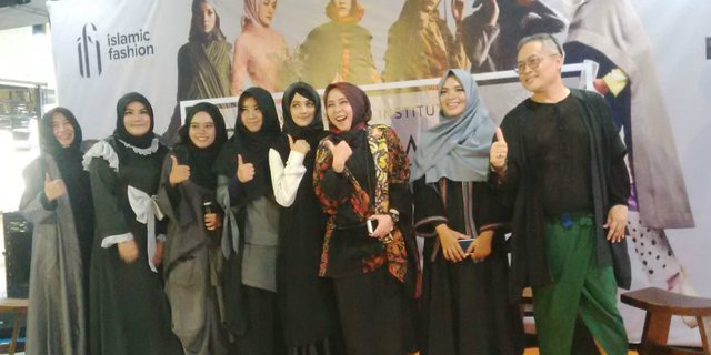 6 Desainer Busana Muslim Muda dan Berbakat, Siapa Tertarik?