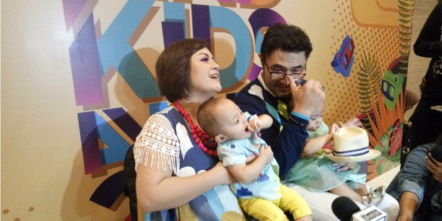 Curhatan Surya dan Cynthia Urus Si Kembar Tanpa Baby Sitter