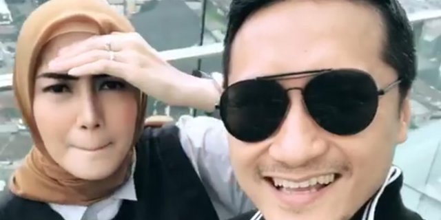 Fenita Berhijab, Instagram Suami Malah Diserbu Ribuan Pesan