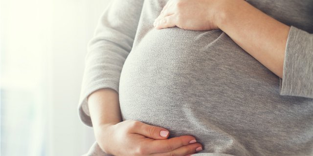 Menguak Fakta di Balik Tendangan Bayi Dalam Rahim