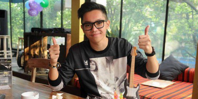 Iseng Balas Tweet Soal Ayu Ting Ting, Brandon Salim `Diserang`