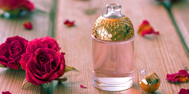 Bingung Memilih Aroma Parfum yang Pas? Coba 5 Trik Simpel Ini!