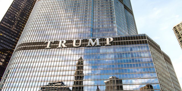 Hotel Milik Donald Trump Terus Turun Harga