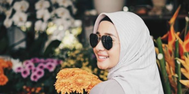 Laudya C Bella Jajal Peruntungan di Malaysia Fashion Week