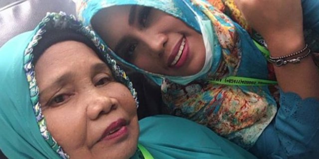 Jadi Artis Terkenal, Evi Masamba Wujudkan Mimpi Nenek Tercinta