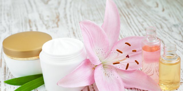 Tips Bedakan Moisturizer Krim untuk Pagi dan Malam Hari