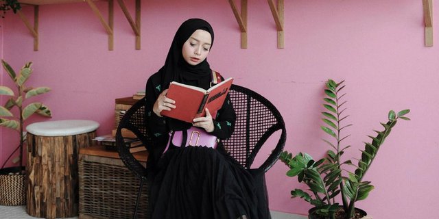 Inspirasi Tutu Skirt Bergaya Kasual untuk Hijabers Fashionable