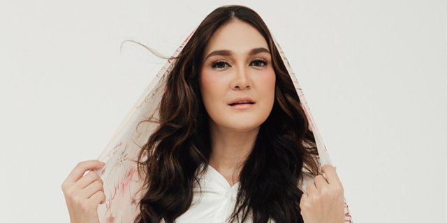 Intip Koleksi Ramadan Rancangan Luna Maya, Harganya.....