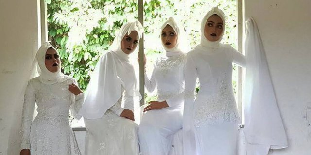Gempar Hijab Pocong dengan Gaun Pengantin, Cantik Atau Seram?