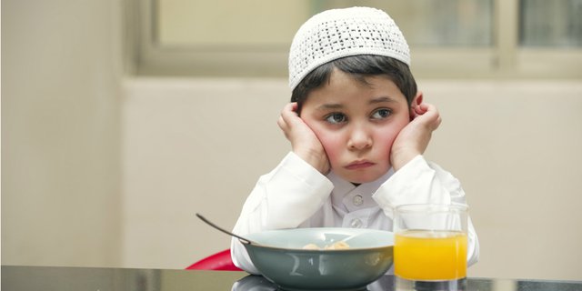 Latih Buah Hati Kendalikan Emosi di Bulan Ramadan