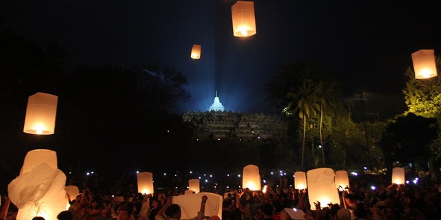 6 Festival Lampion Terindah di Asia Incaran Traveler