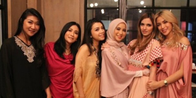 Sontek Kaftan Pilihan Girls Squad, Siapa Paling Fashionable?
