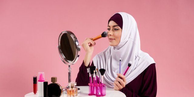 Tutorial Dasar Merias Wajah Bak Makeup Artist Profesional