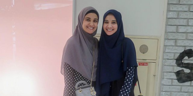 Reaksi Shireen & Zaskia Sungkar Tak Sengaja Pakai Baju Kembar