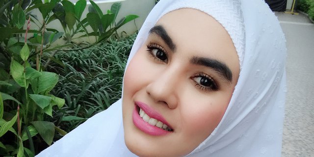 Gara-Gara Bentuk Alis, Kartika Putri Ungkap Permintaan Maaf