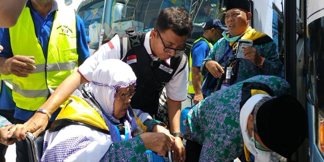 Begini Cara Petugas Haji Indonesia Agar Jemaah Tak Tersesat
