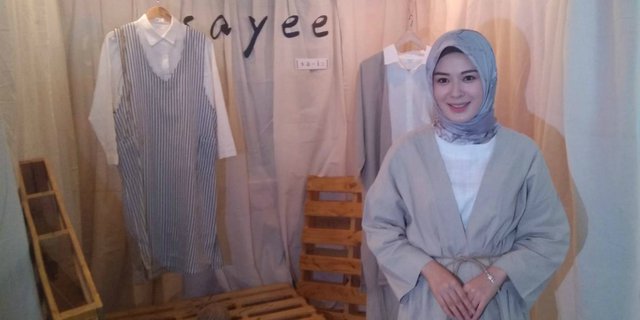 Tips Hijab 'Korean Style' ala Ayana Moon