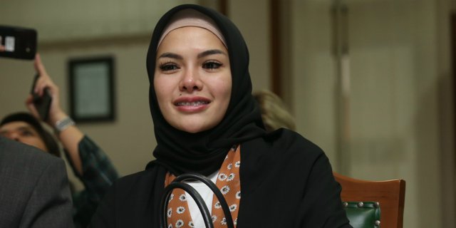 Nikita Mirzani Dinasehati Untuk Sholat Istikharah