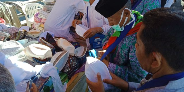 Awas! Living Cost Haji Bukan untuk Beli Oleh-oleh