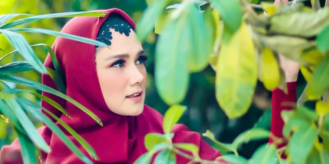 Mulan Jameela Munculkan 3 Tren Baru Gaya Hijab