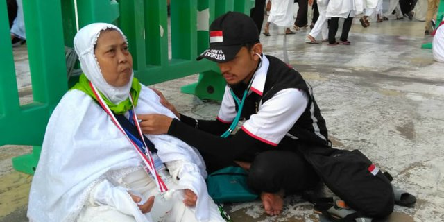 Jemaah Haji Indonesia Ditemukan Gemetar di Masjidil Haram