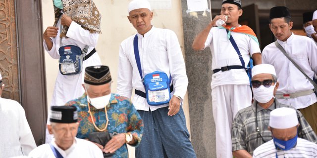 Kisah Jemaah Haji Indonesia Masuk ke Masjid Jin