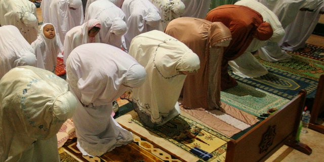 Sebagian Umat Islam Indonesia Sholat Idul Adha Hari Ini