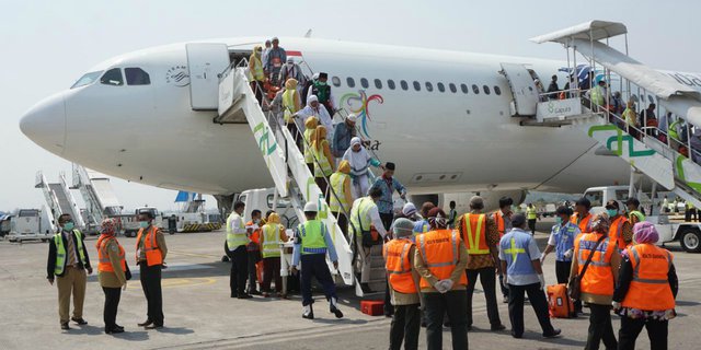 Pesawat Kosong, Hanya Angkut Satu Paspor Jemaah Haji