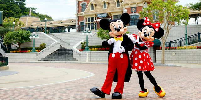 Rayakan Akhir Tahun di Hong Kong Disneyland, Ada Resto Halalnya