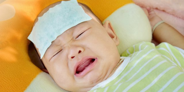 Cara Membuat Bayi Tidur Lebih Nyaman Saat Hidungnya Tersumbat