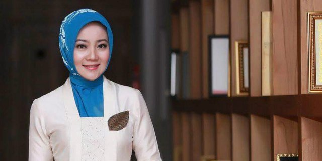 Wah, 'Bodyguard' Istri Ridwan Kamil Bikin Salah Fokus