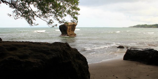 Cerita Traveler Alami Pengalaman Buruk Liburan ke Anyer