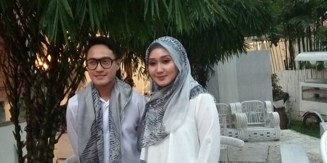 Tren Hijab 2019 dari Dian Pelangi dan Barli Asmara