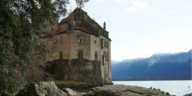 Menyusuri Lorong Waktu di Kastil Chillon, Swiss