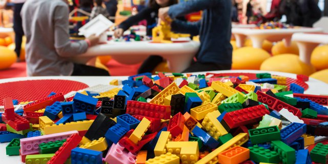 Suka Utak-Atik Lego, Latih Anak Memecahkan Masalah