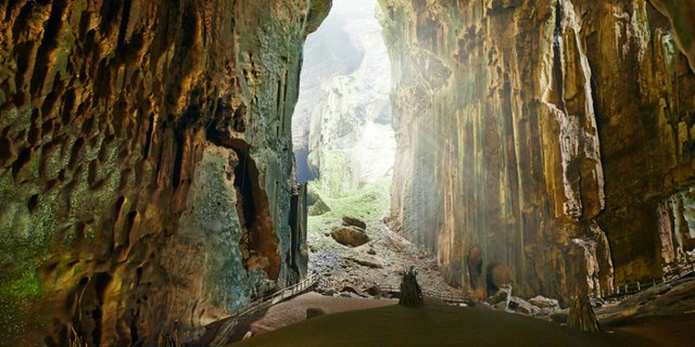 Gua Penuh Kengerian di Sabah