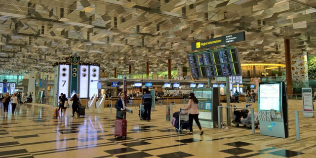 Wisata Menarik di Bandara Changi Singapura