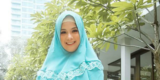 Menantu Ani Yudhoyono Tampil Cantik Berhijab Syar'i