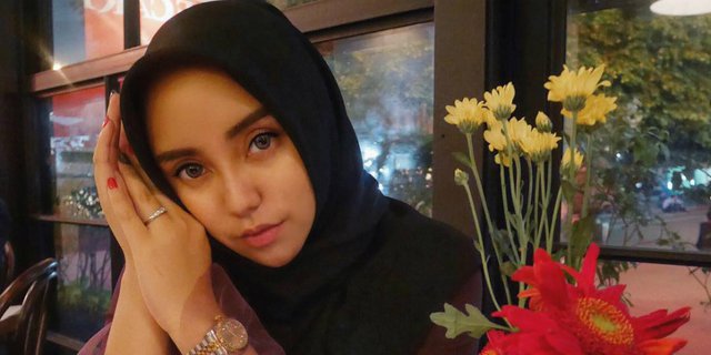 Salmafina Usai Lepas Hijab: Unfollow Aja, Ga Usah Pakai Afwan-Afwan