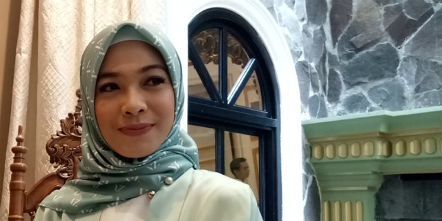 Barang Mewah di Gaya Sederhana Istri Ananda Omesh