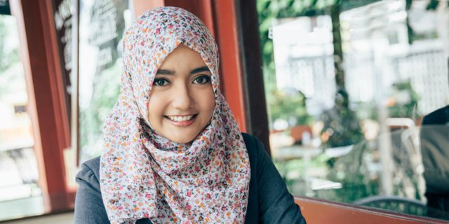 Tutorial Pashmina Motif Simpel dan Elegan