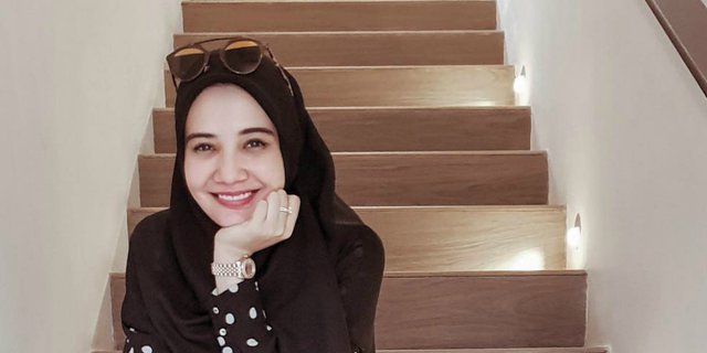 Tutorial Hijab Pashmina Syar'i ala Zaskia Sungkar