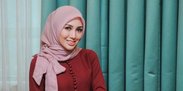 Tutorial Hijab Semi Formal Pakai Scarf Segi Empat