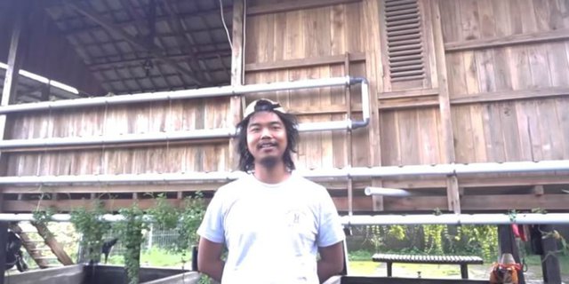 Dodit Mulyanto Perlihatkan Detail Rumahnya di Tengah Hutan