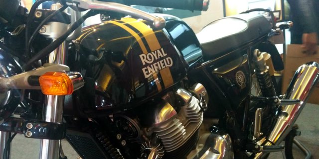 Siapkan Duit Segini, Kamu Bisa Tampil Garang dengan si Kembar Royal Enfield