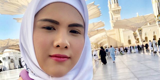 Cantiknya Mantan Istri Aming dalam Balutan Hijab