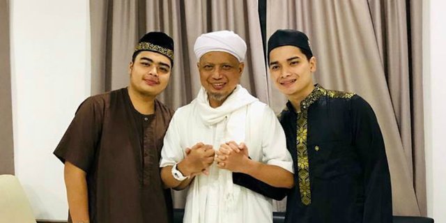 Siapa Pimpin Majelis Azzikra Sepeninggal Ustaz Arifin Ilham?