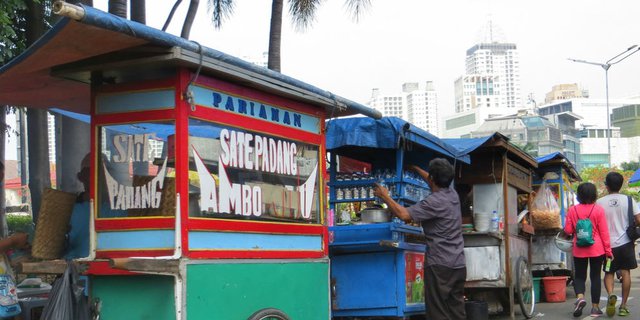 Fakta Video Viral Digetok Warung Pinggir Jalan Seporsi Rp700 Ribu