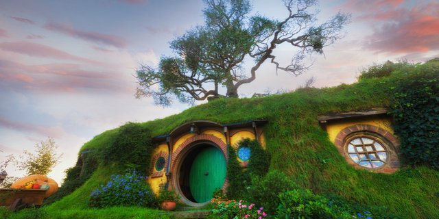 6 Penginapan Terunik di Dunia, Ada Rumah Hobbit!