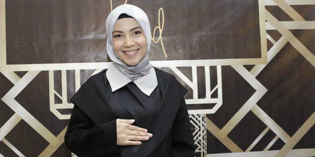 Inspirasi Maternity Outfit Hijab ala Ratna Galih